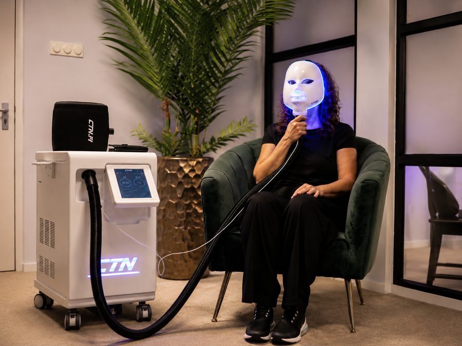 Cryo facial treatment
